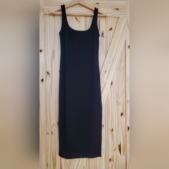 Velvet by Graham & Spencer Size XS Black Scoop Neck Bodycon Dress with Side Slit - Picture 1 of 7